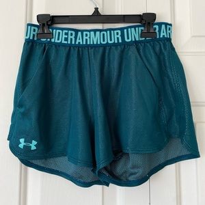Women’s Under Armor Heatgear shorts